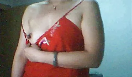El resto en el mujeres ardientes teniendo sexo pueblo con su marido.