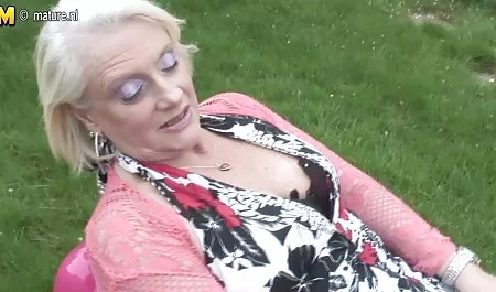 Dormir madres calientes mexicanas con la hermana
