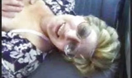 Después de la cama de bronceado ella tiene una las chicas calientes xxx boca pegajosa