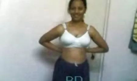 Sueño de las mujeres de sexo con sexo entre chicas calientes conductor de un camión de sexo en la cama