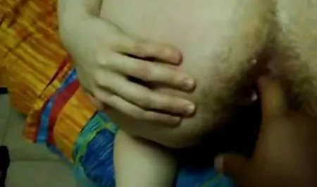 Las Niñas Con Niños chicas ardientes en la cama