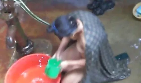 Ver a viejas culonas calientes un hombre negro.