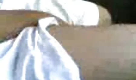 En esta época, puede un hombre negro chicas buenotas calientes sólo para ayudar en la