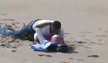 Y después de un día difícil ser una mujer sentada en chicas calientes con minifalda la cara de un hombre