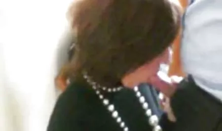 Los Talibanes en un albergue en el corazón de mujeres calientes en minifalda un compañero