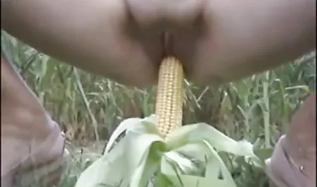 Chupar y diversión anal 2 chicas calientes