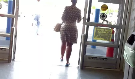 Das, me lo tomo en blanco y la mujer mas caliente del mundo negro