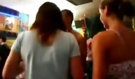 Los gritos y la licencia chicas calientes chicas calientes durante el sexo con fotos
